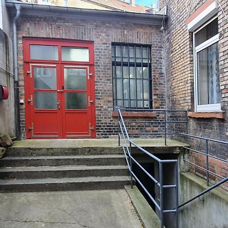 Helles Zimmer Im Loft City Airport City Airport Mannheim Exterior foto