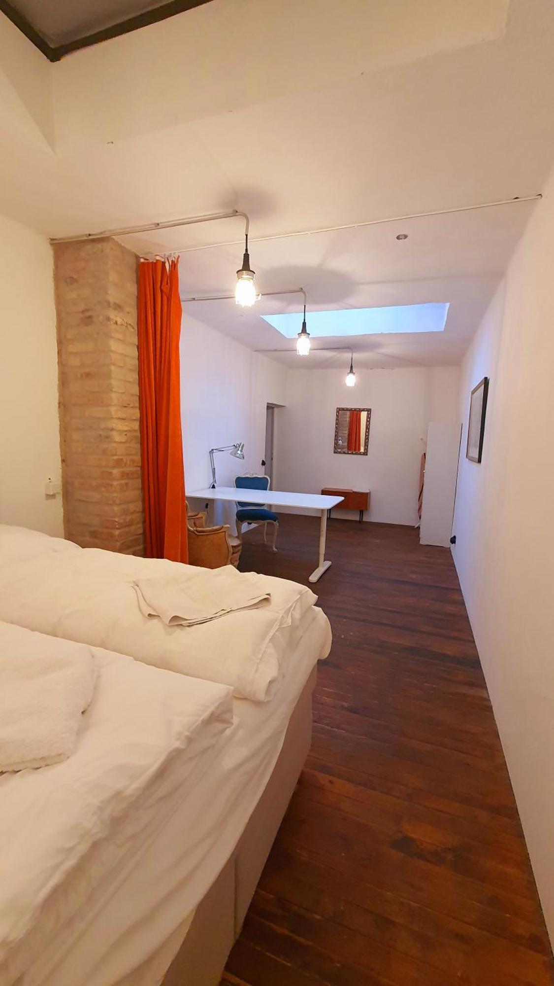 Helles Zimmer Im Loft City Airport City Airport Mannheim Exterior foto
